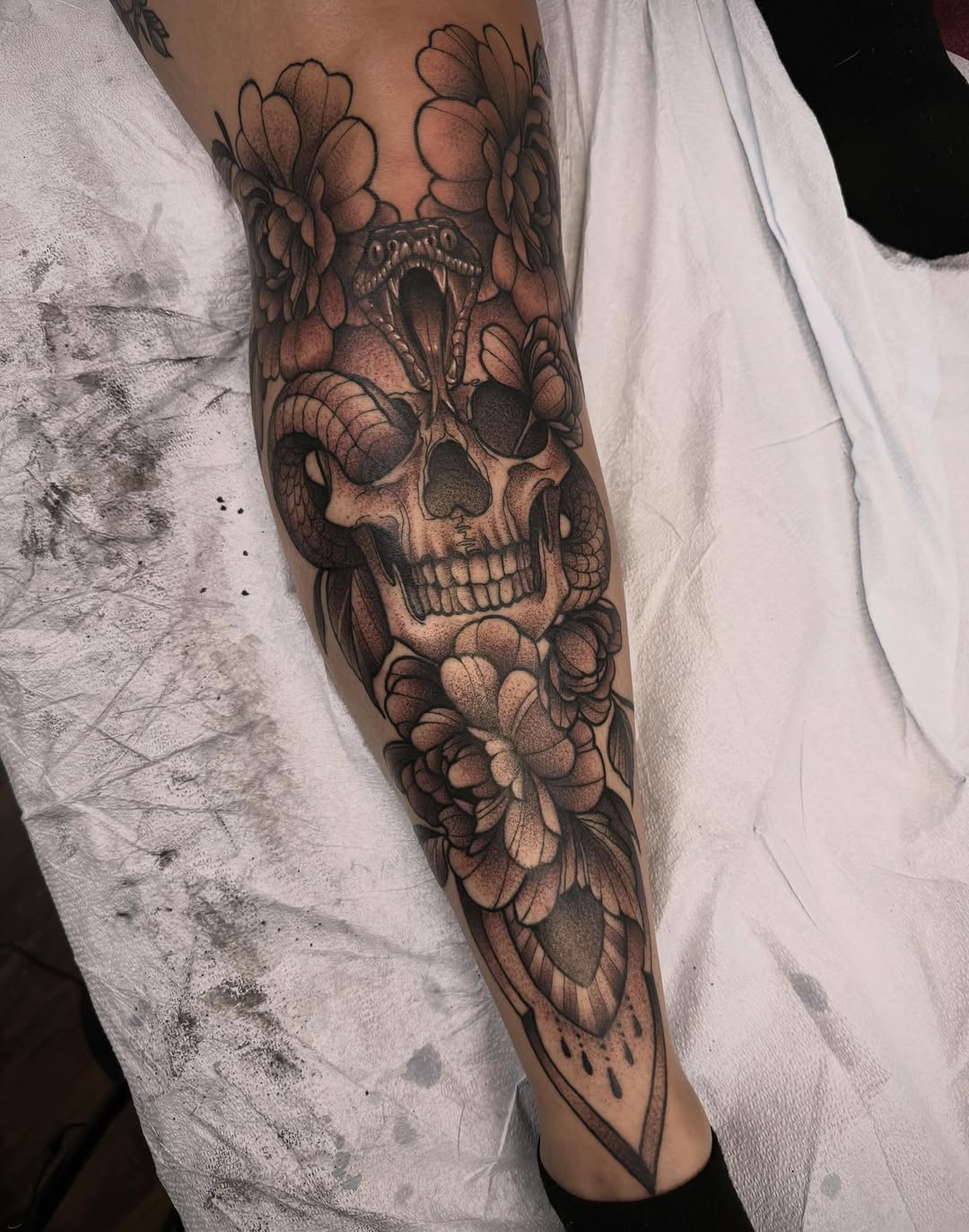 Tattoo by @sarahsynystertattoos — black_and_grey