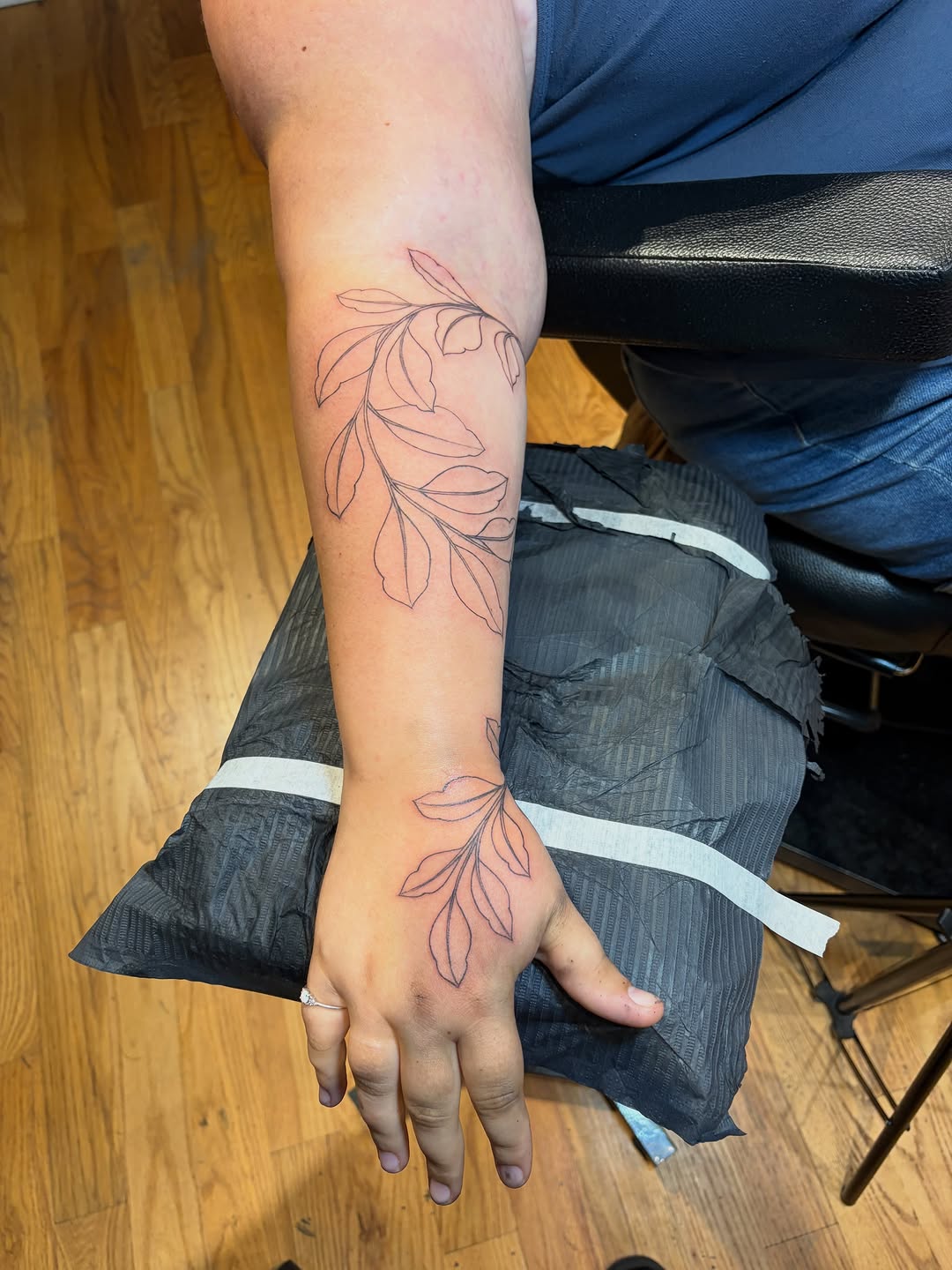 Tattoo by @em_pene — fine_line, illustrative