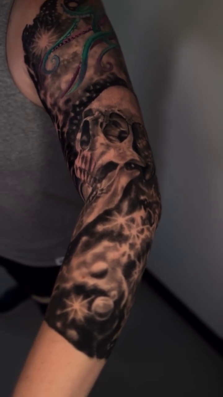 Tattoo by @varotattoos — realism, black_and_grey