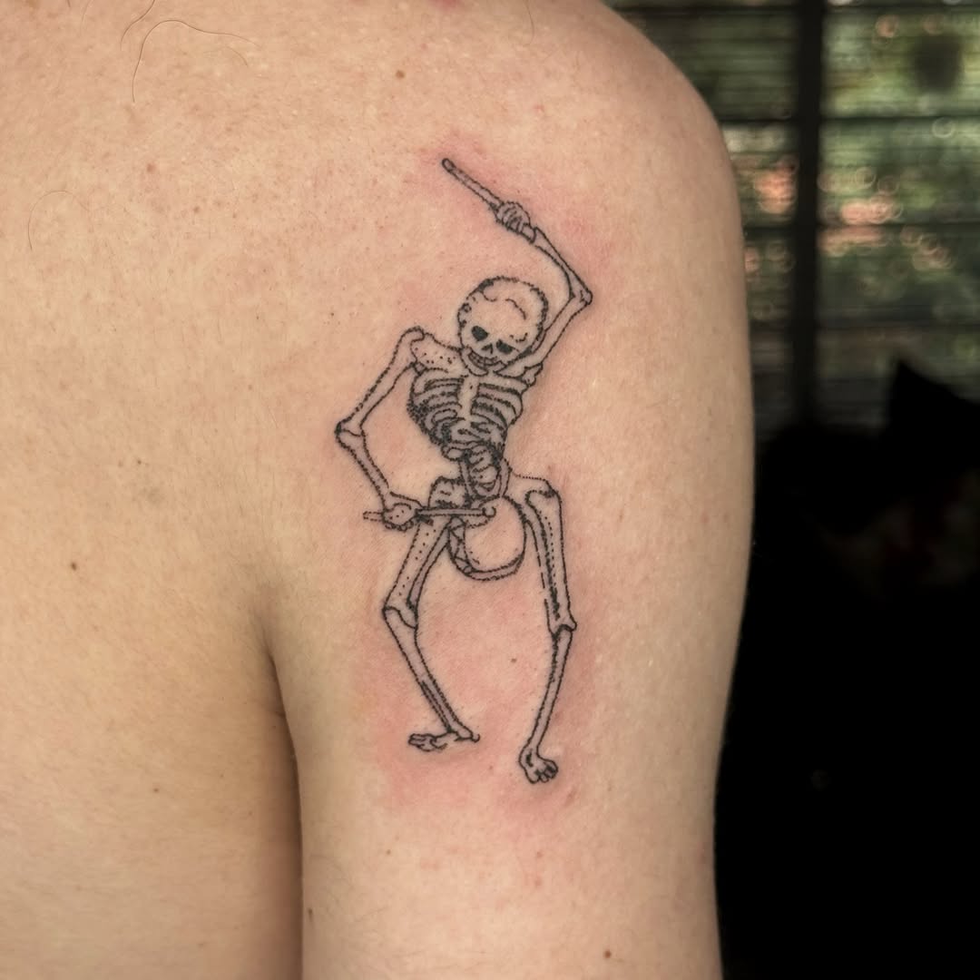 Tattoo by @jointkillertattoo โ dotwork