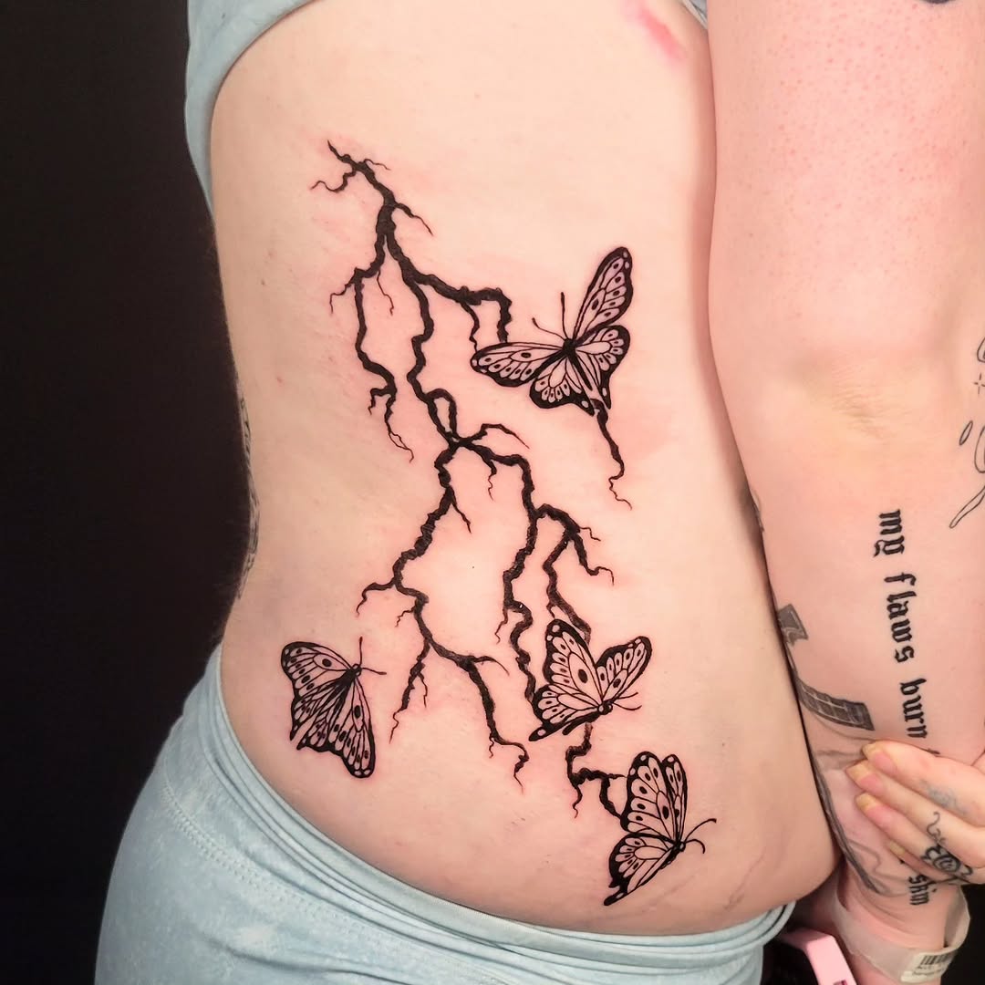 Tattoo by @sarah_tone_ink — fine_line