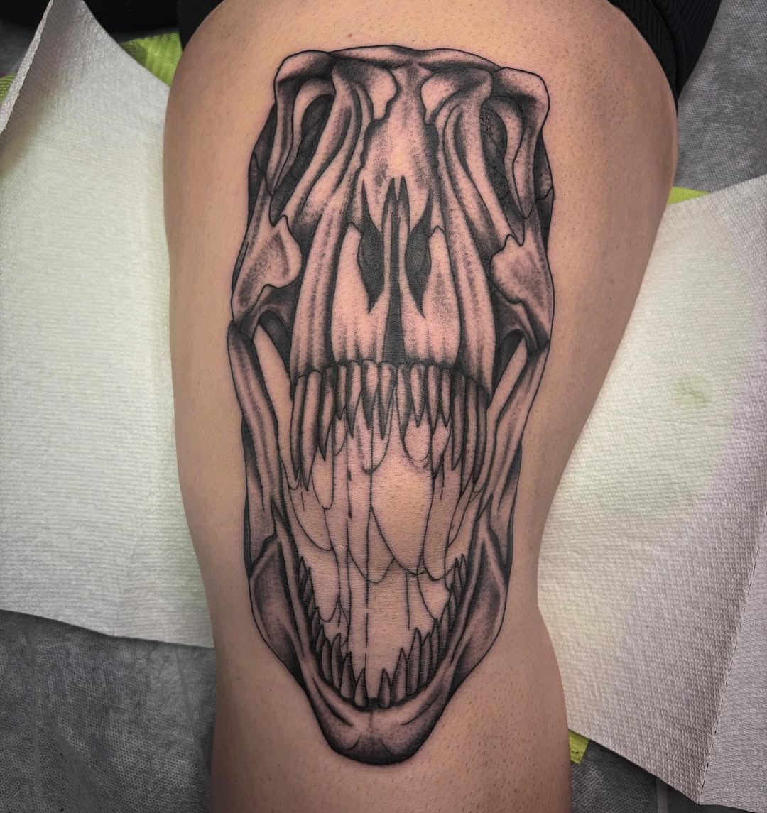 Tattoo by @maryhannahtattoos — realism, black_and_grey