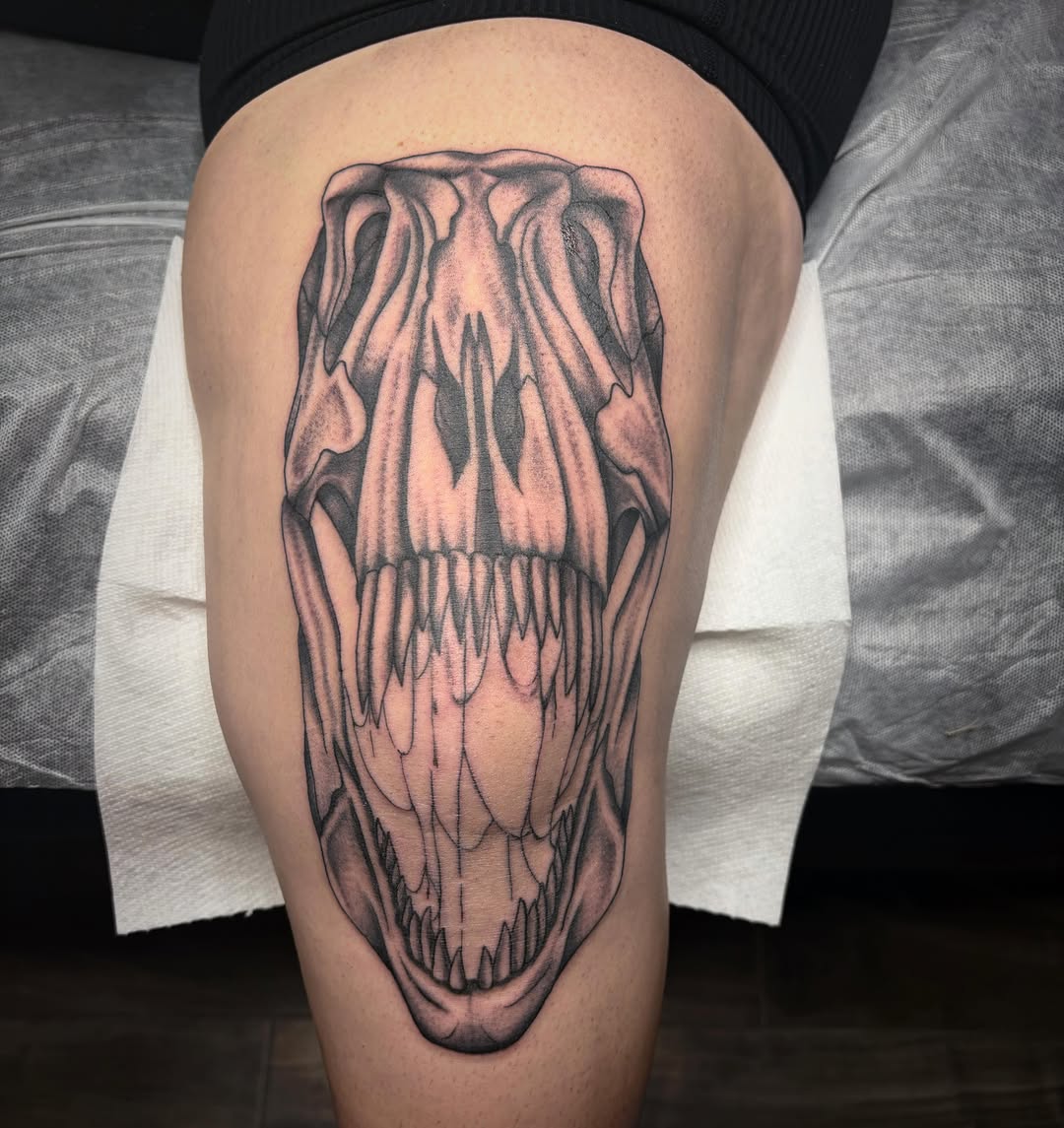 Tattoo by @maryhannahtattoos — realism, black_and_grey