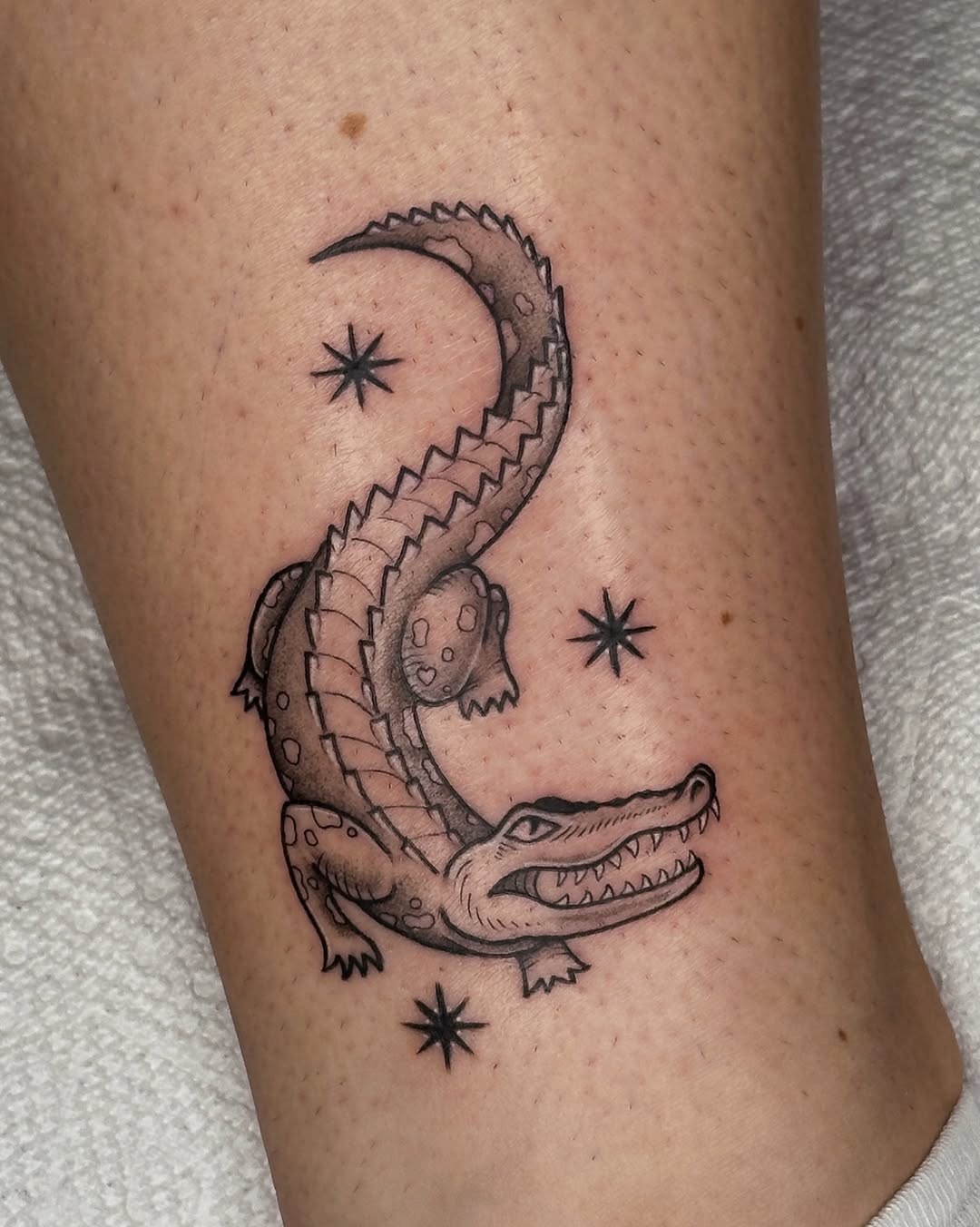 Tattoo by @lilskelevine.tt — american_traditional