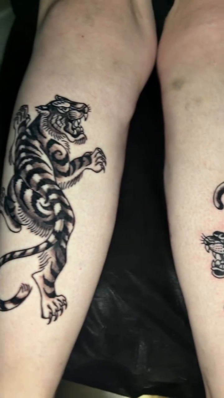 Tattoo by @renot_aragontattoo โ american_traditional, blackwork
