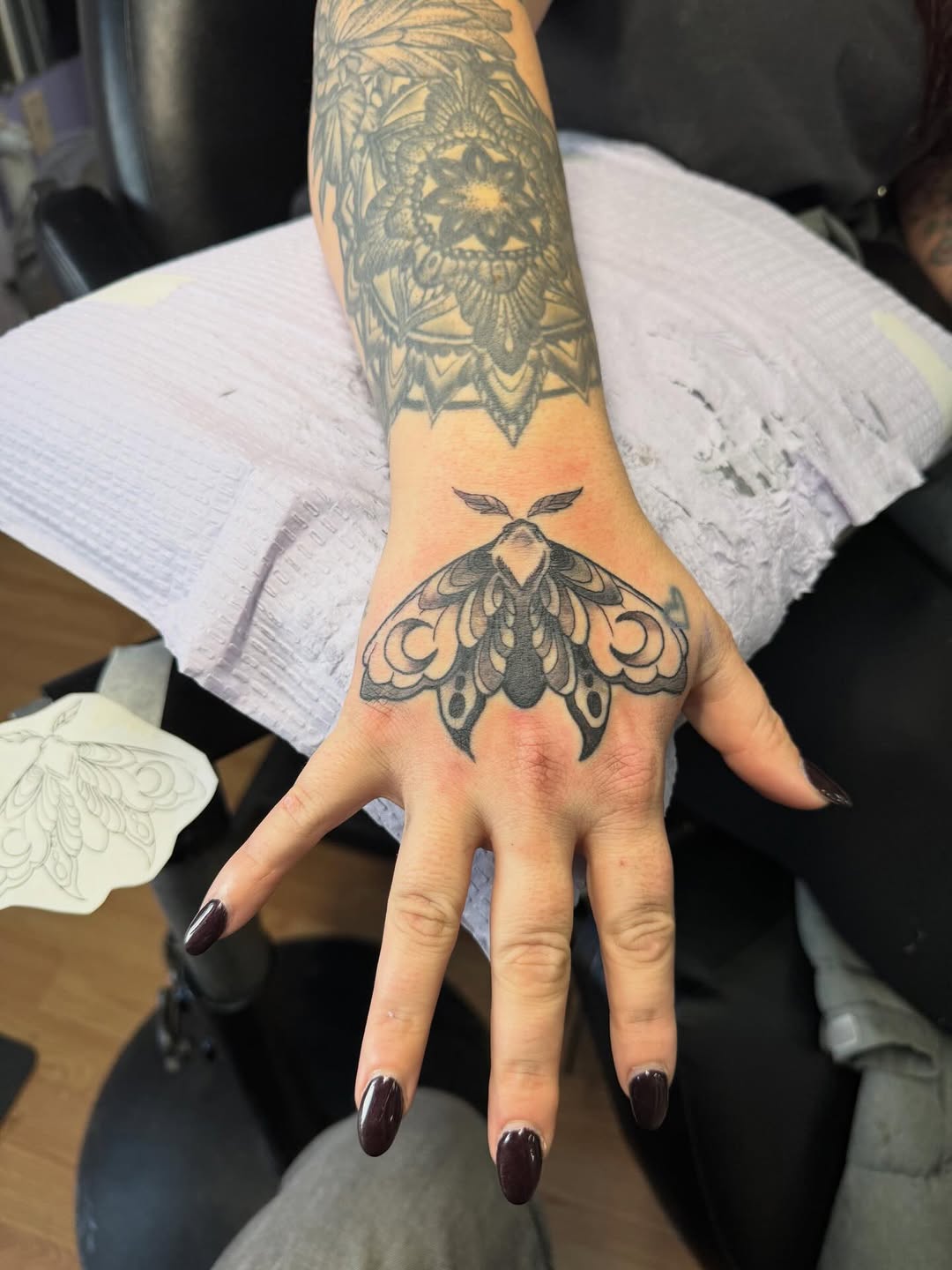Tattoo by @5sonink — blackwork, illustrative