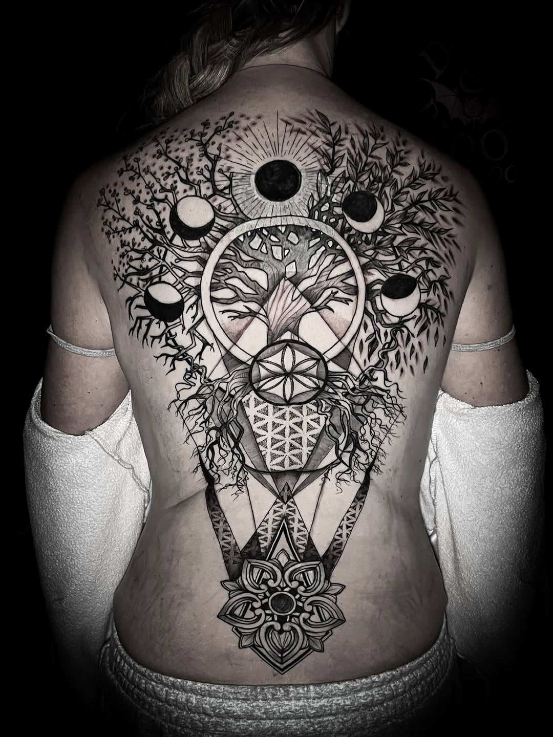 Tattoo by @lilferntattoo — blackwork, geometric