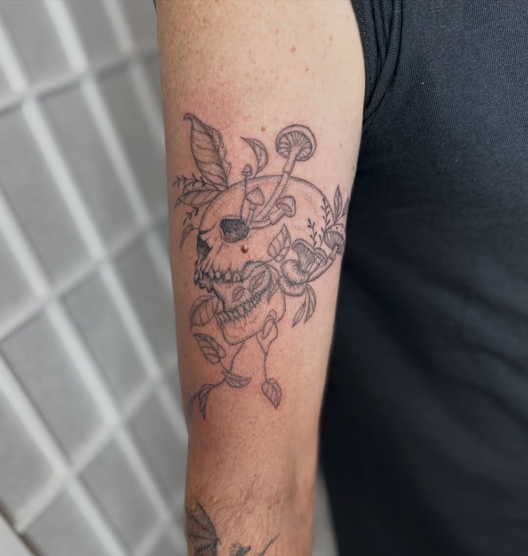 Tattoo by @dottedbydama — fine_line
