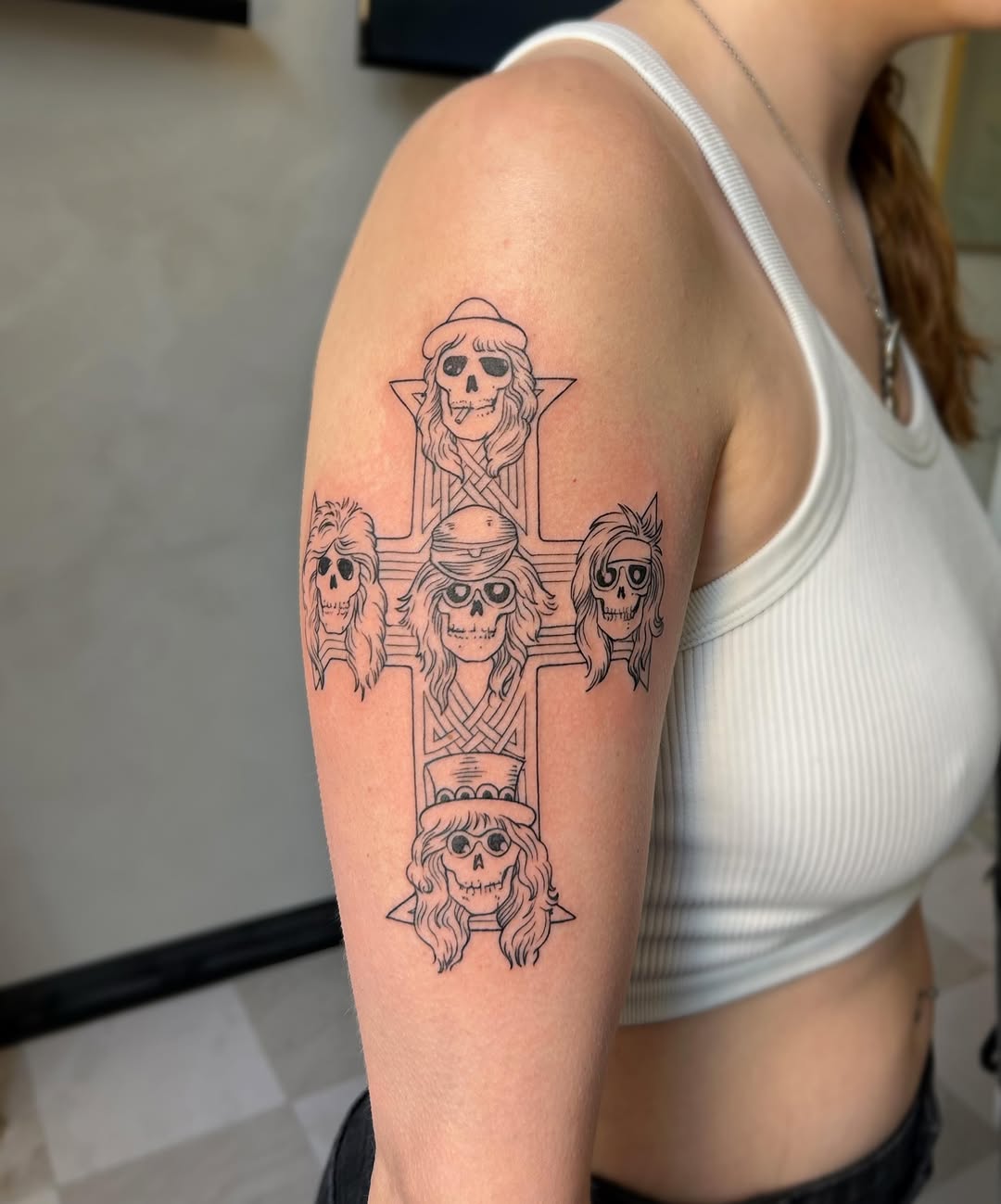 Tattoo by @artbykuna — illustrative, blackwork