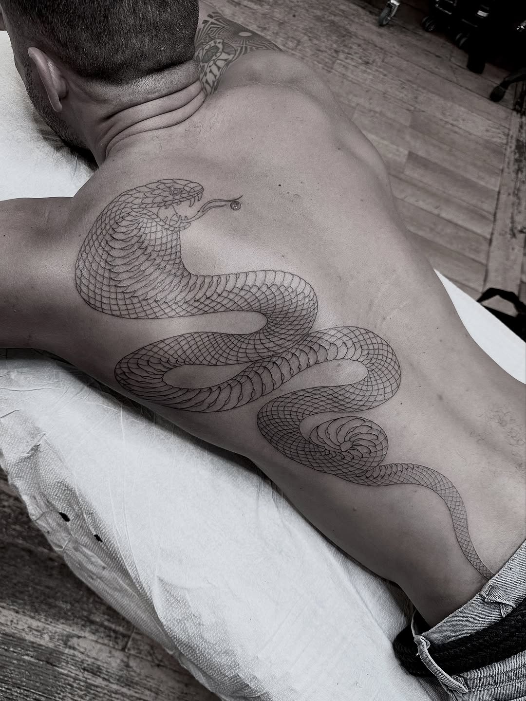Tattoo by @adriannastabs — fine_line, black_and_grey