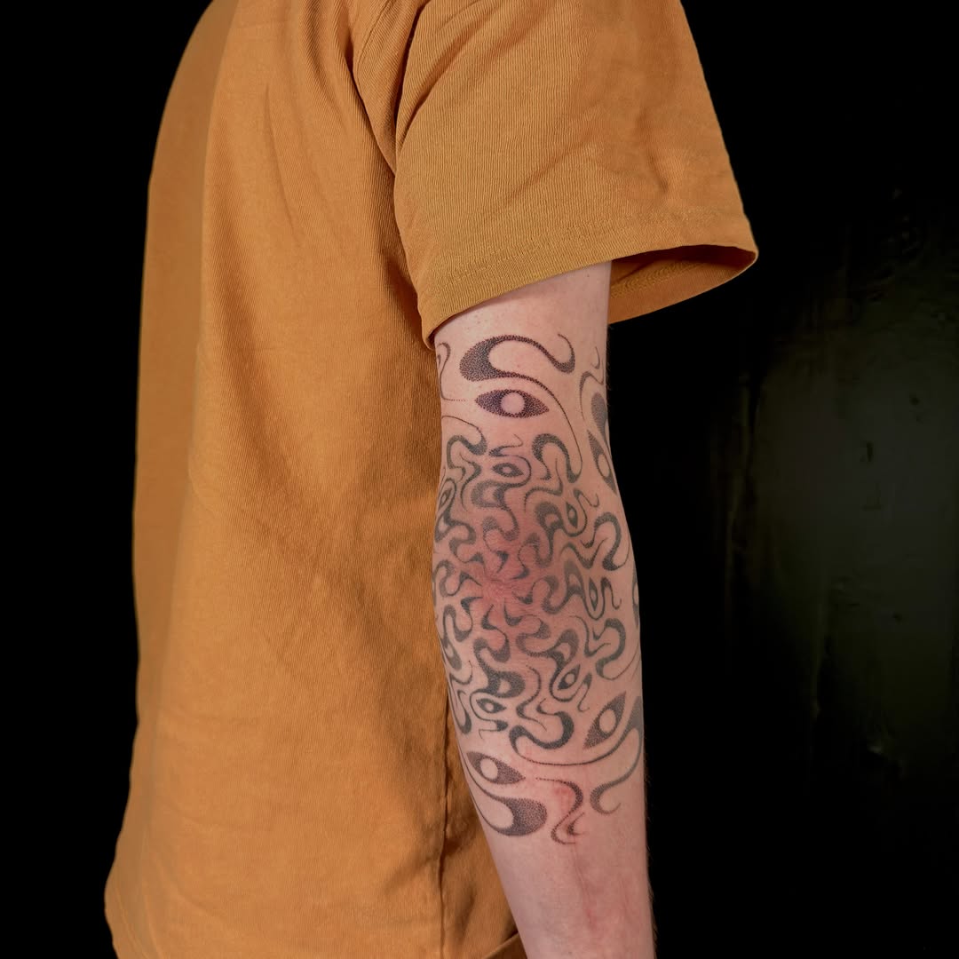 Tattoo by @tenderpoke — blackwork, illustrative