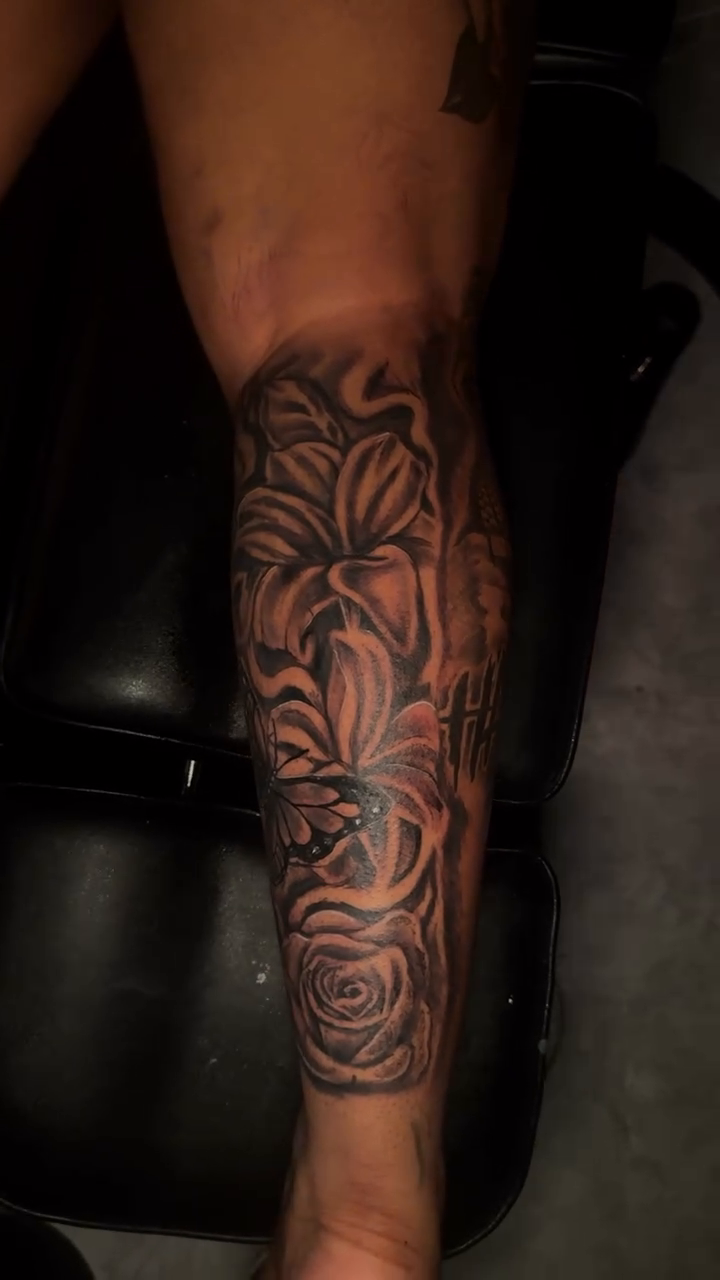 Tattoo by @eye4ii — black_and_grey, realism
