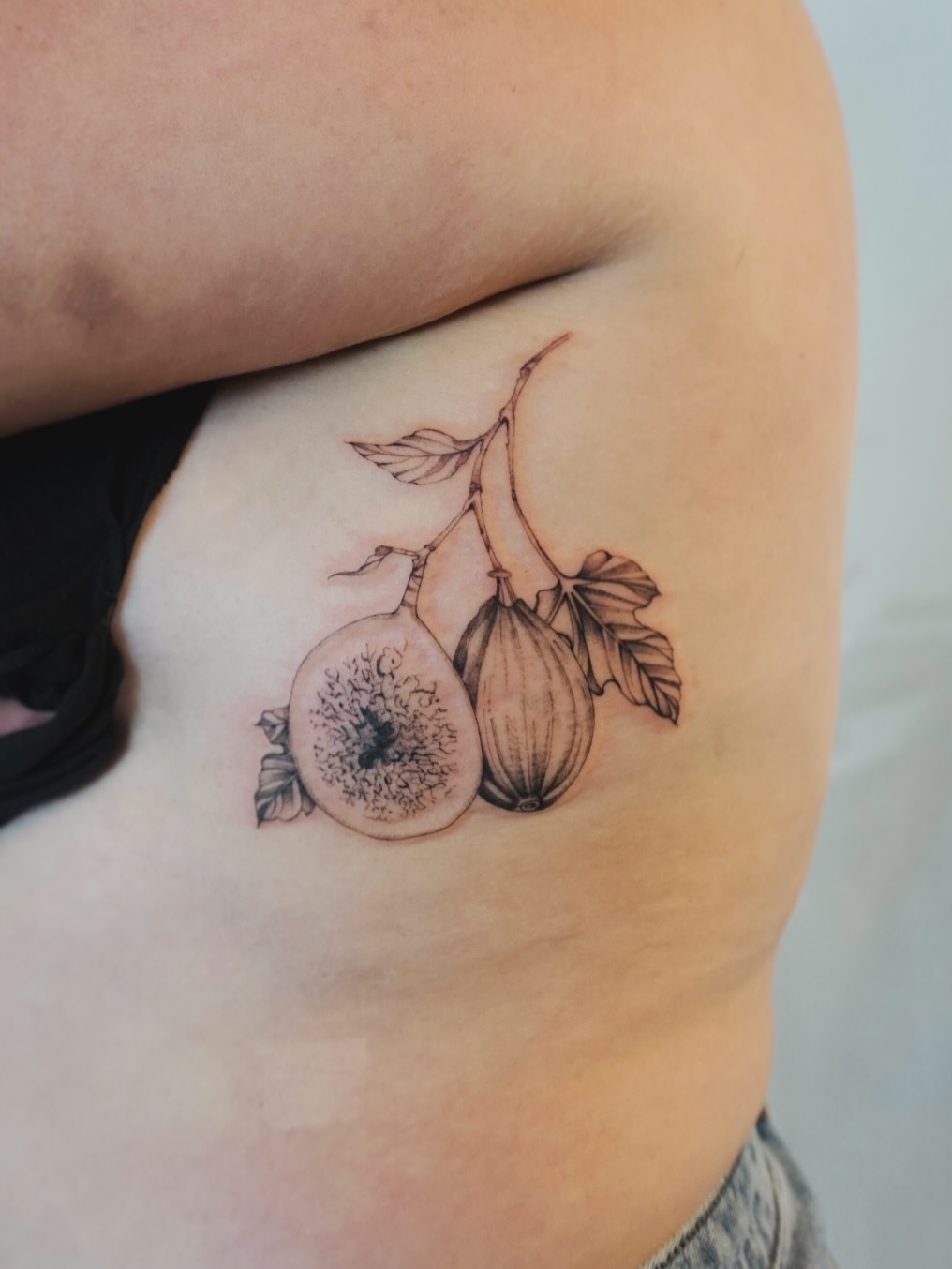Tattoo by @yuri_tattooer — fine_line, realism