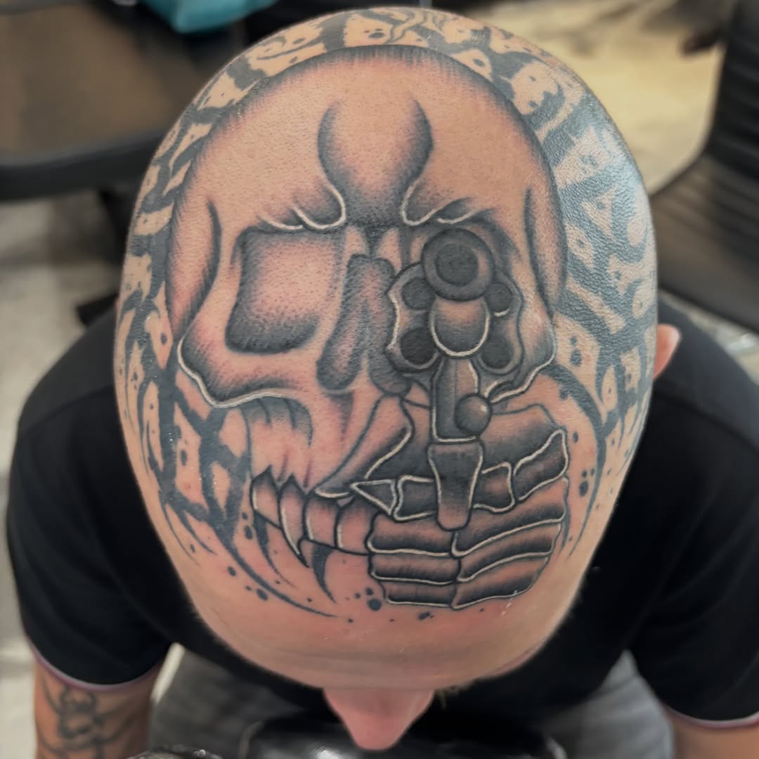 Tattoo by @miklo_tatuajes โ blackwork, illustrative