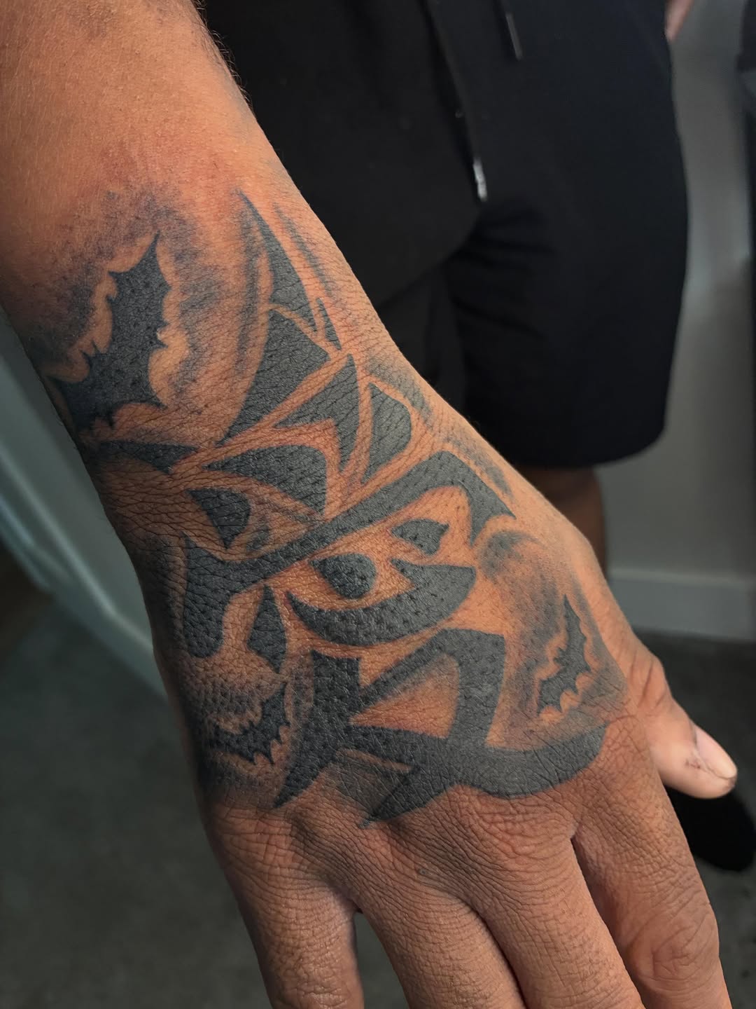 Tattoo by @iinkedbyrenn — blackwork