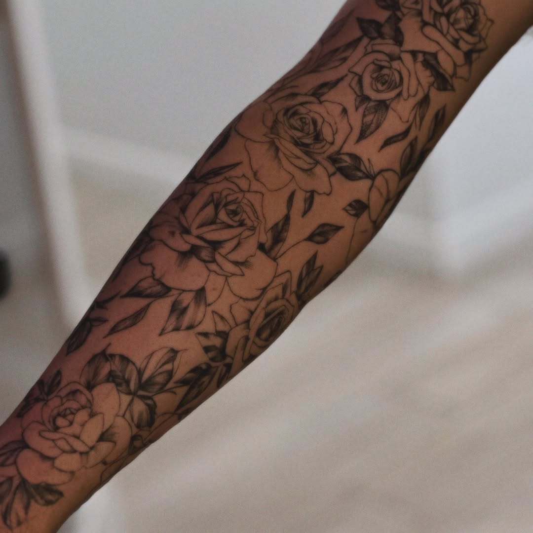 Tattoo by @marlyquinntats ā black_and_grey