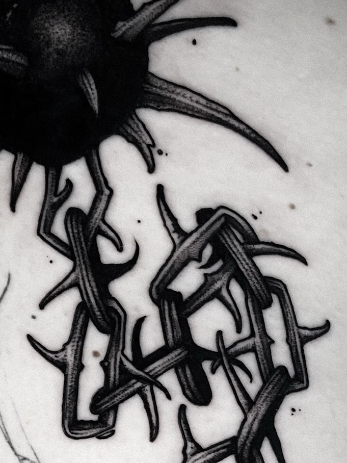 Tattoo by @bunche_tattoo โ blackwork, dark_realism