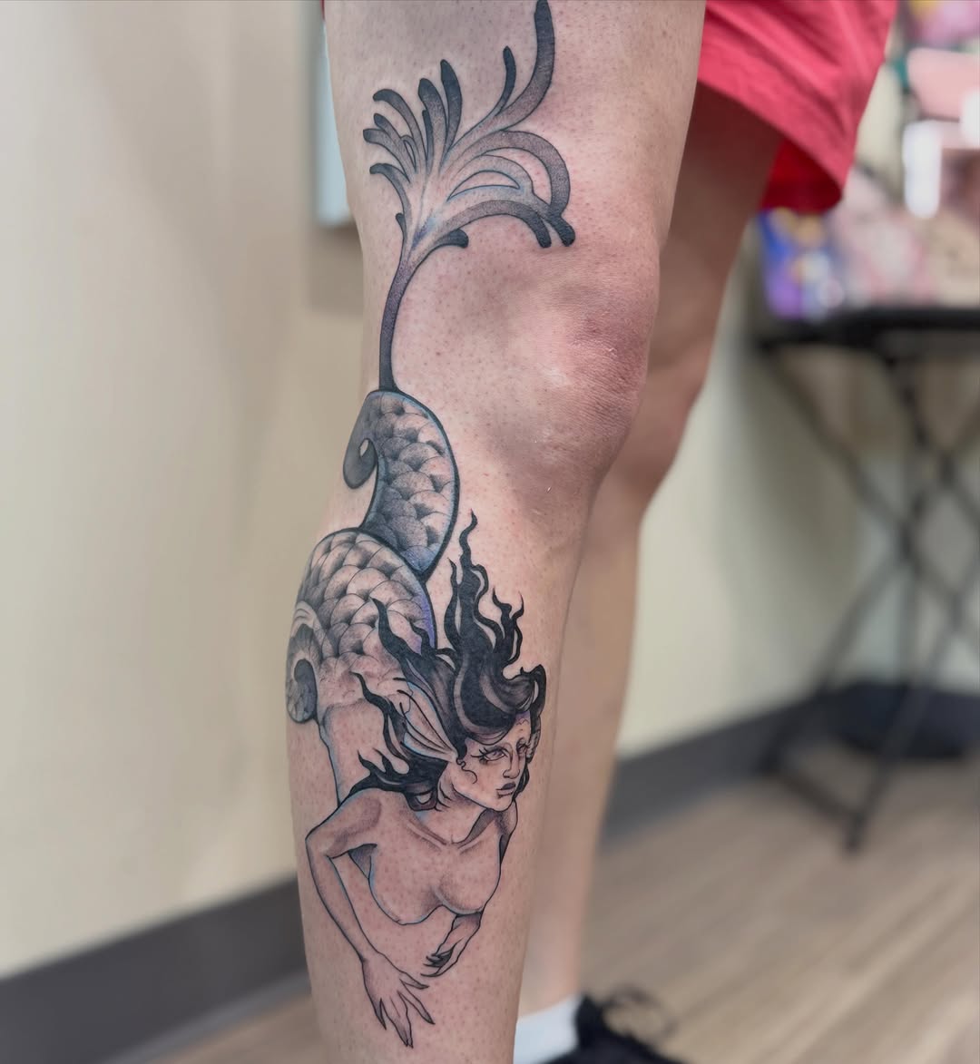 Tattoo by @rebecca.rose.tattoos โ black_and_grey, ornamental