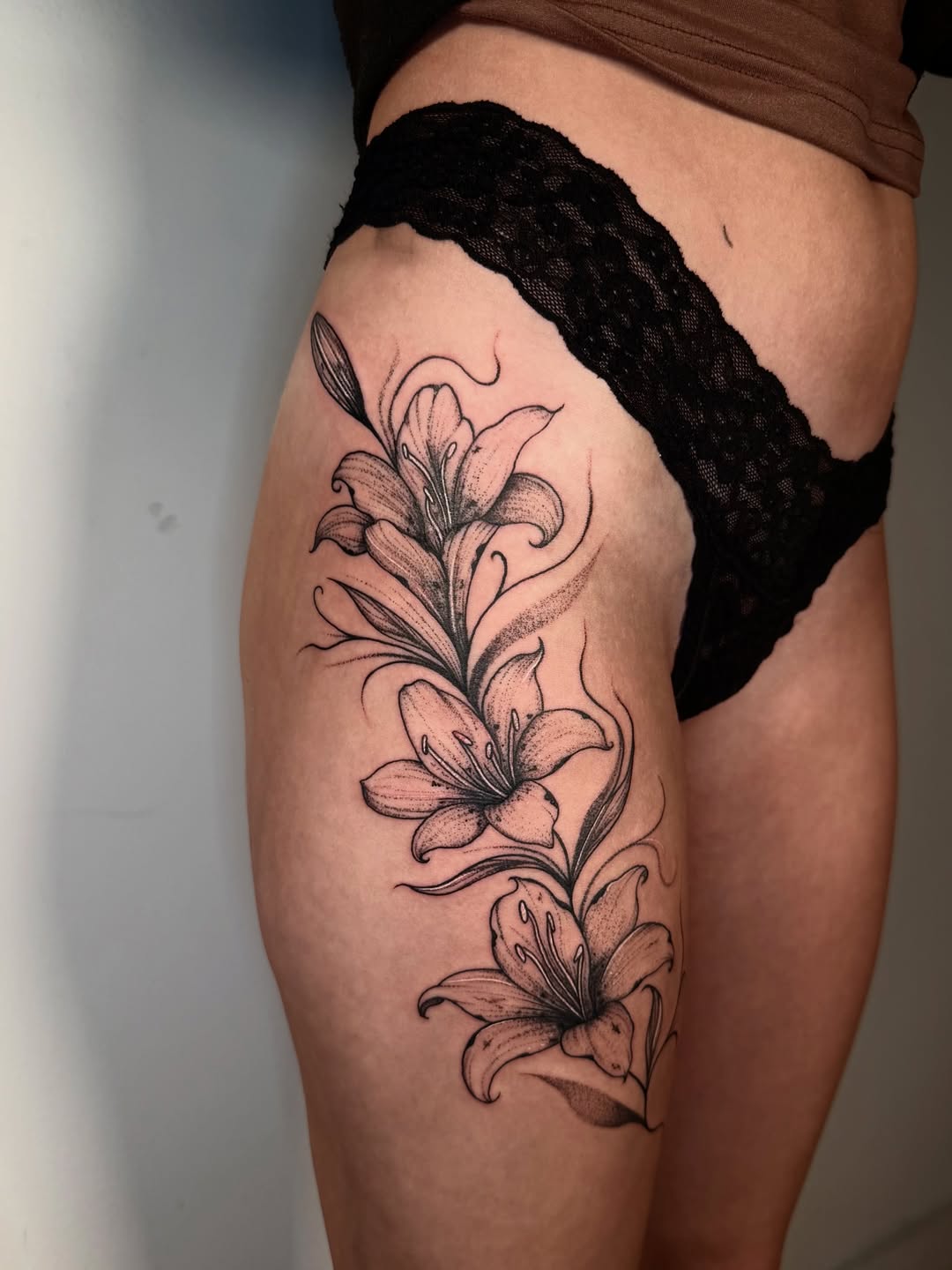 Tattoo by @elisatatts β black_and_grey