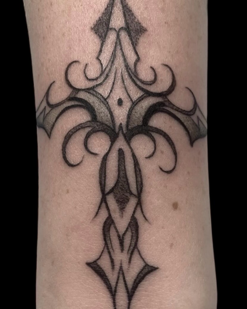 Tattoo by @codyglenntattoos — black_and_grey