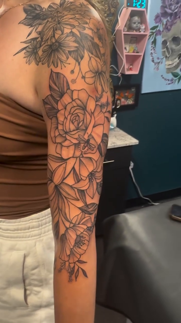 Tattoo by @kelseytattoo β illustrative, black_and_grey