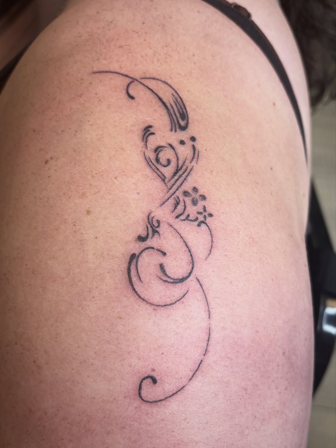 Tattoo by @valentine_tats — illustrative, fine_line