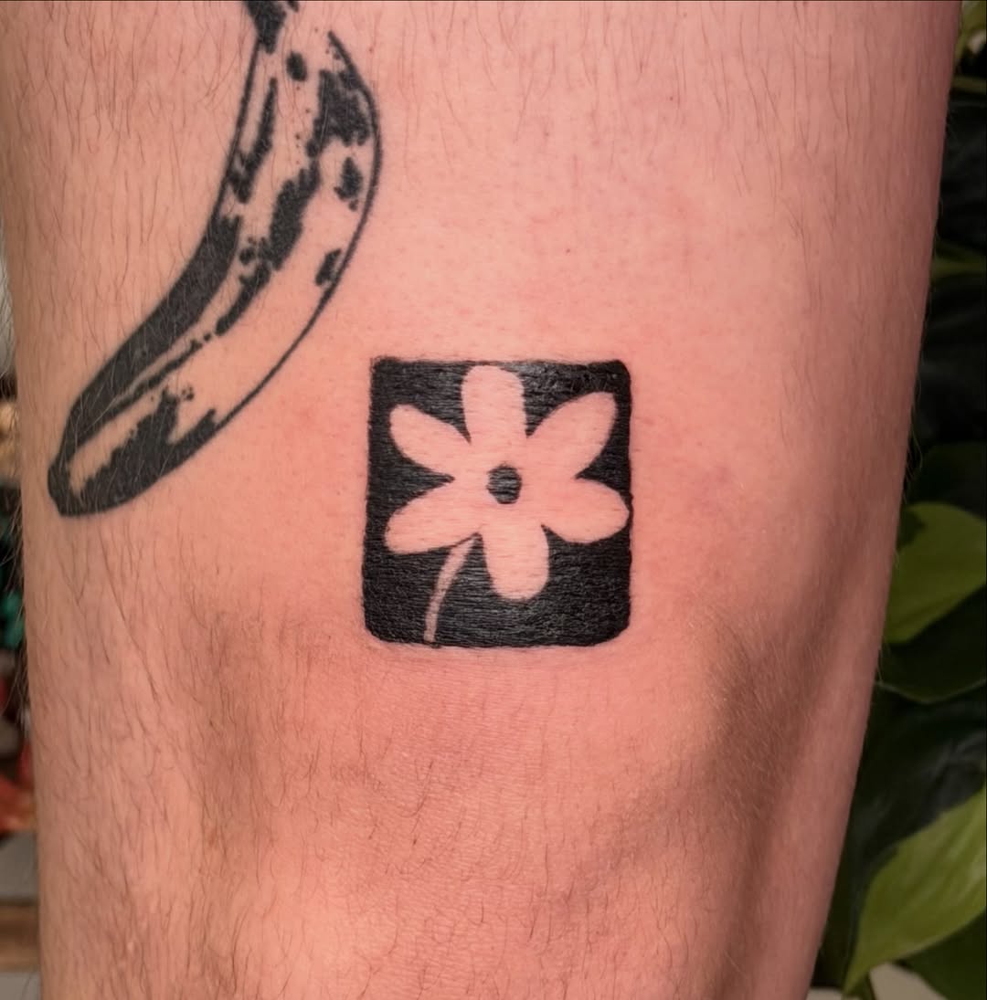Tattoo by @xinnf_tattoo — blackwork, illustrative