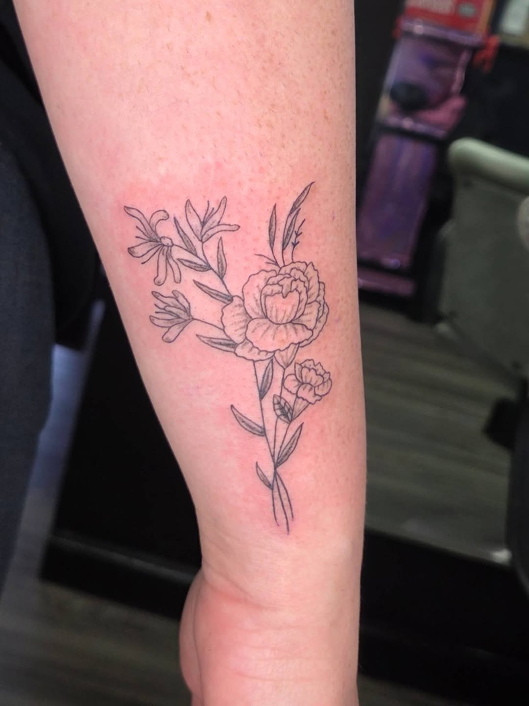 Tattoo by @jessie.d_tattoos β fine_line