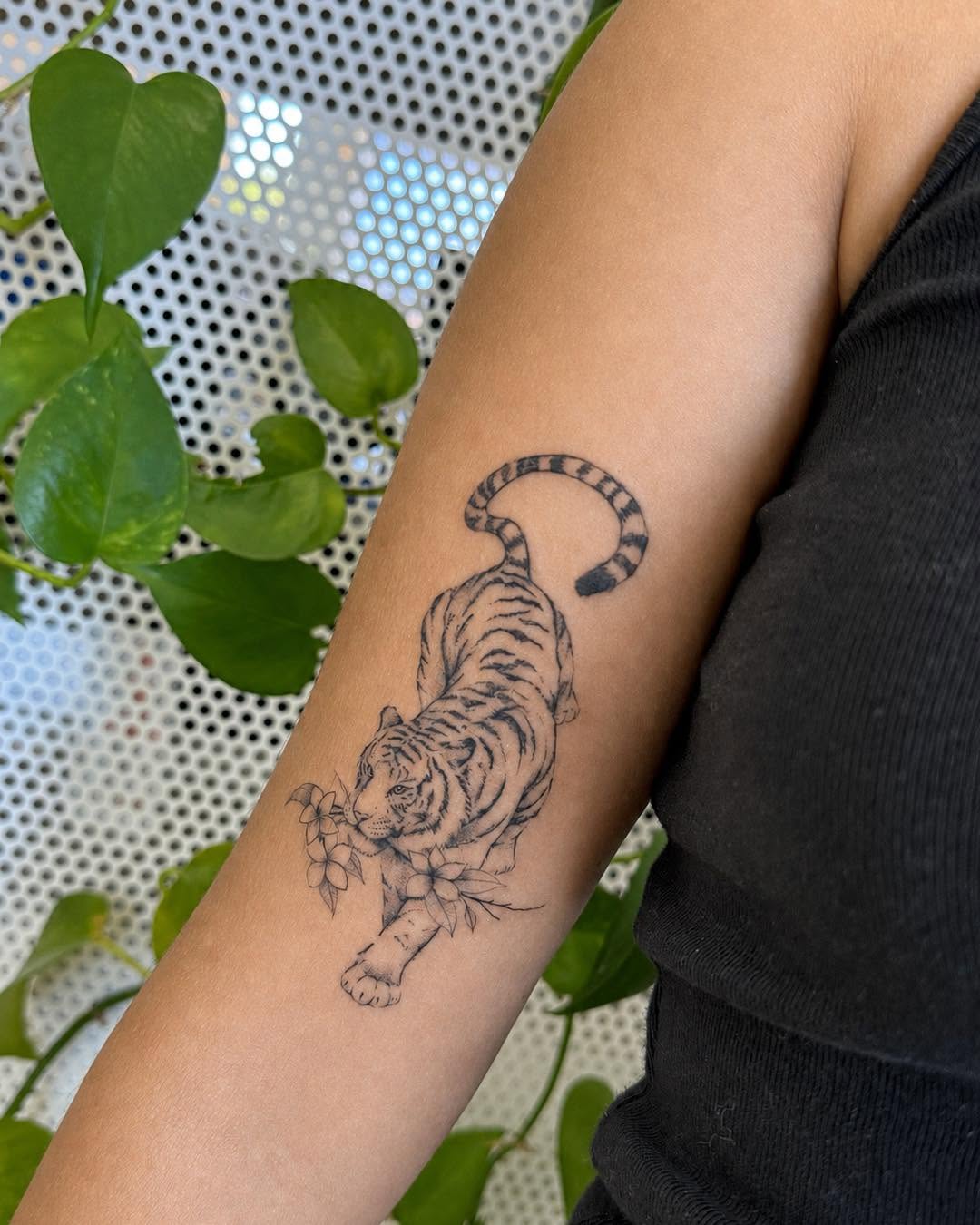 Tattoo by @helenini.tattoo — fine_line, realism