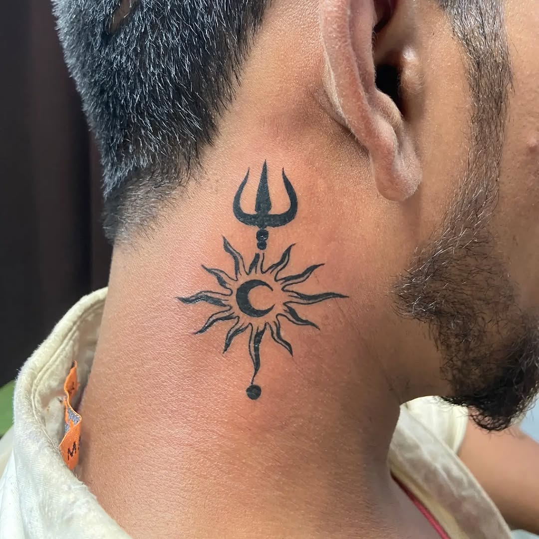 Tattoo by @vrtattoo_pandhurna โ blackwork