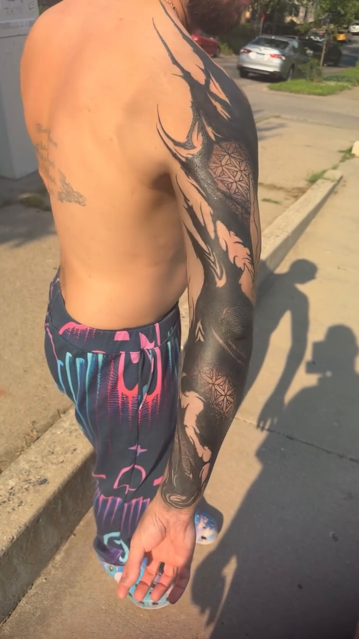 Tattoo by @artjunkiedc — blackwork, japanese_irezumi