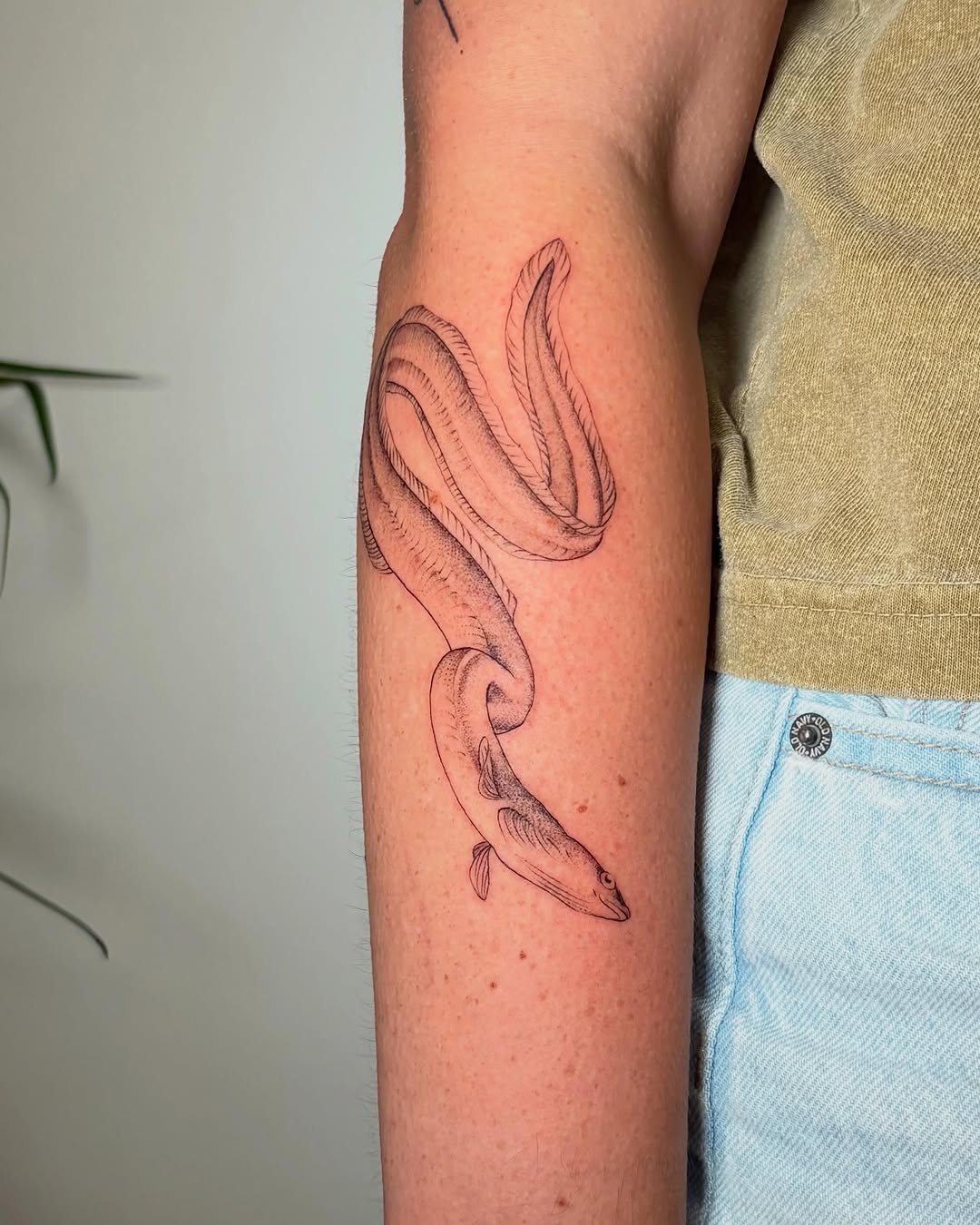 Tattoo by @ry.lynn.tattoos โ fine_line
