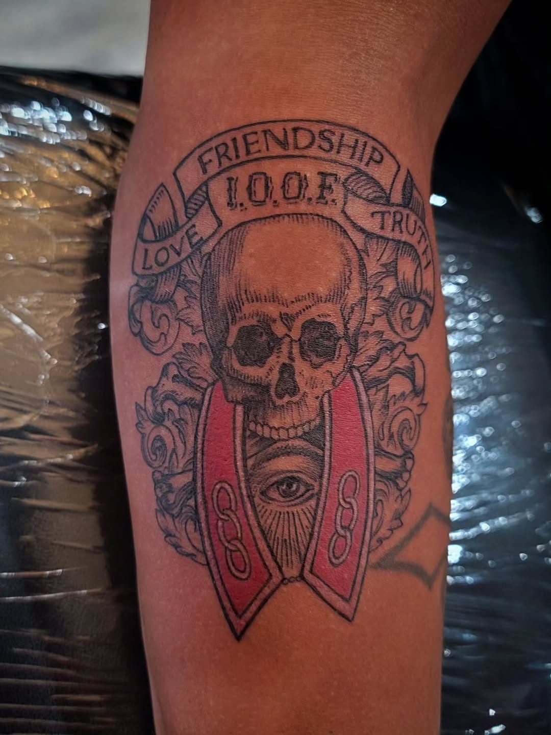 Tattoo by @trickylake — black_and_grey