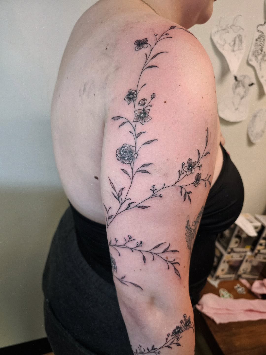 Tattoo by @emmi.alicee — fine_line, illustrative