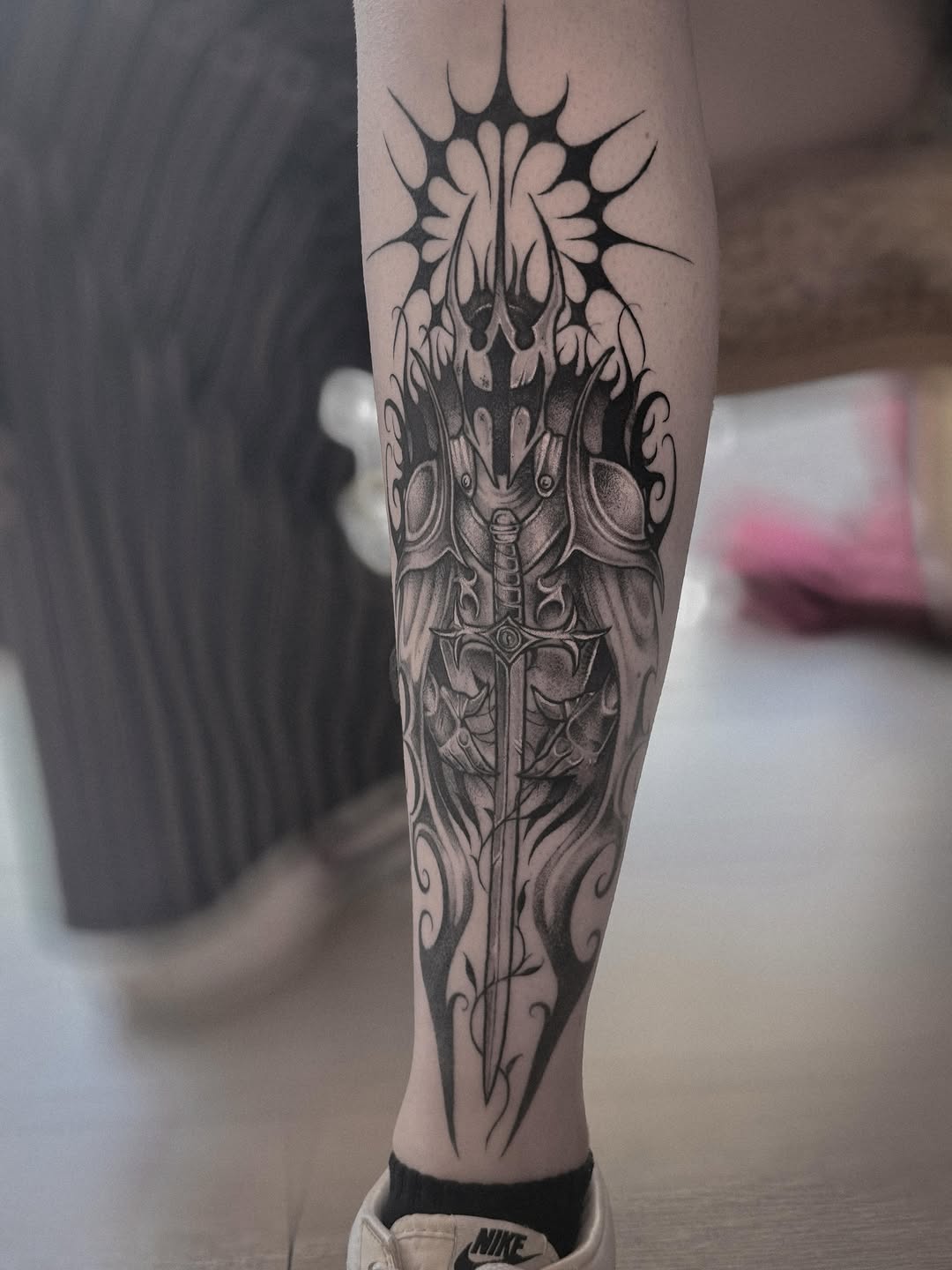 Tattoo by @lahyenettt — blackwork