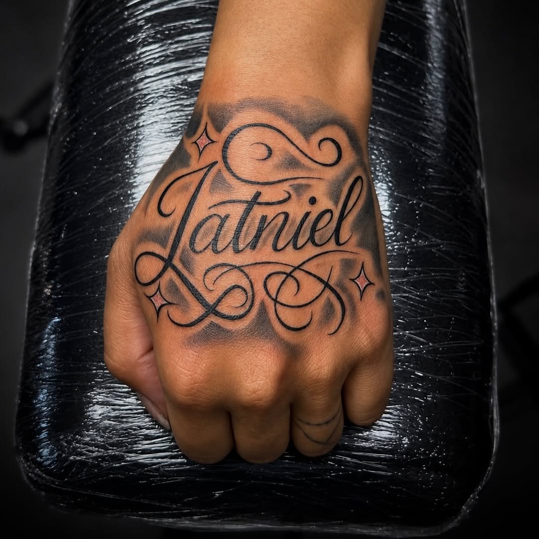 Tattoo by @dayse_ink — lettering_script, blackwork