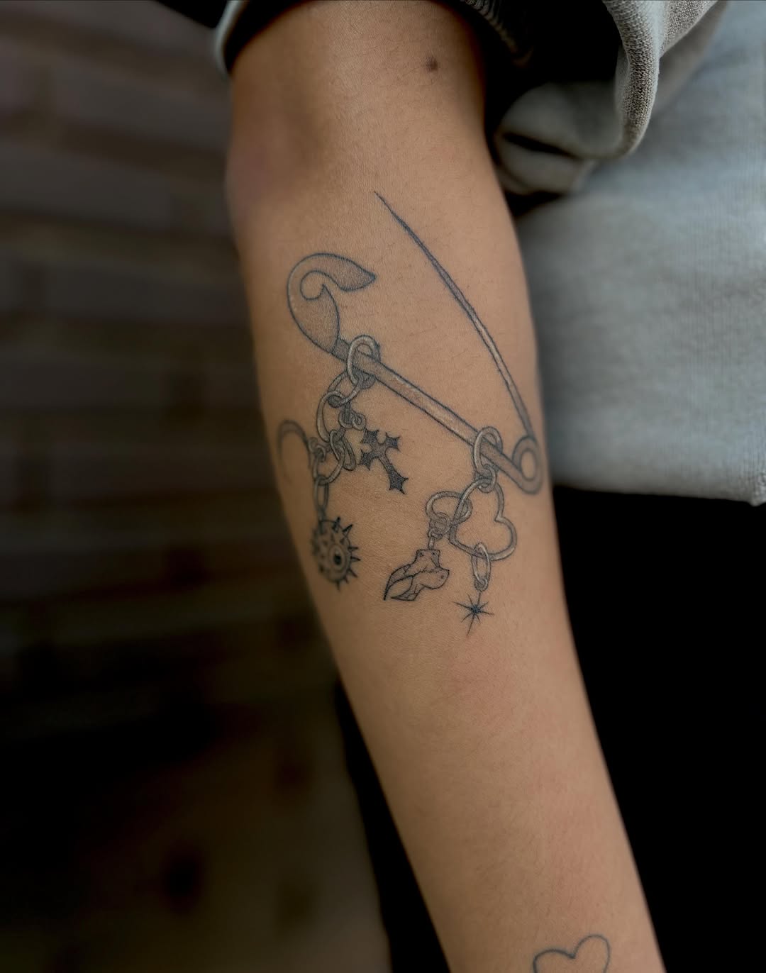 Tattoo by @lilriss.tattoos β fine_line, illustrative