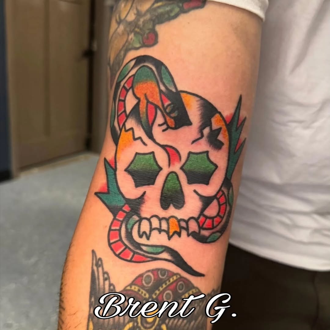 Tattoo by @iamthatgoddamnsonofabitch β american_traditional