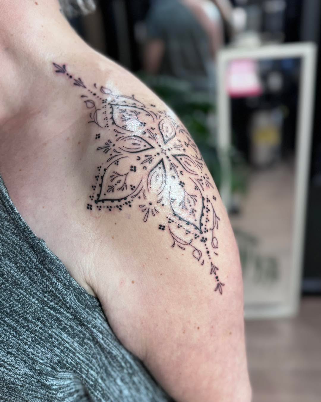 Tattoo by @gchlo123 — fine_line, ornamental