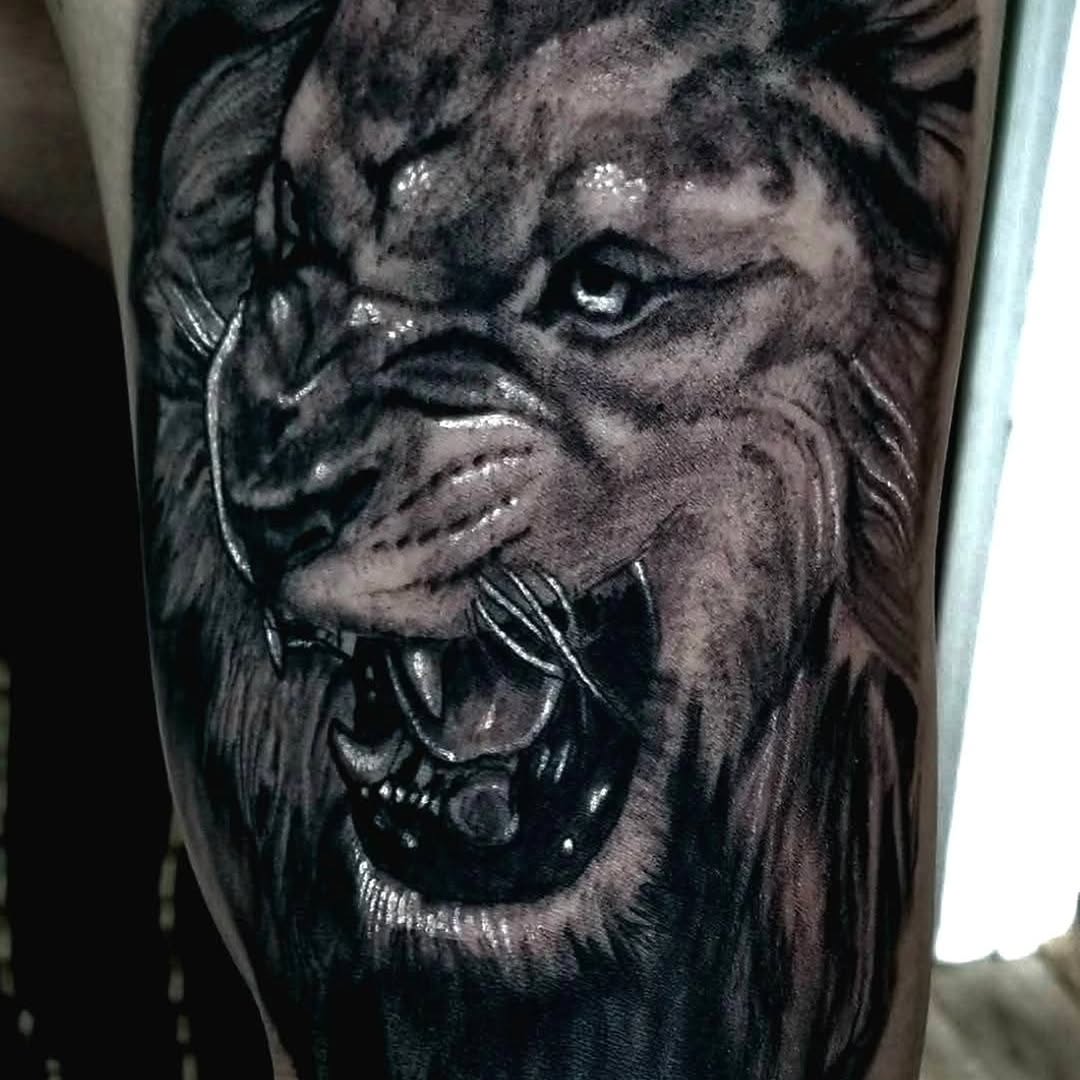 Tattoo by @eddy_arg — realism, black_and_grey
