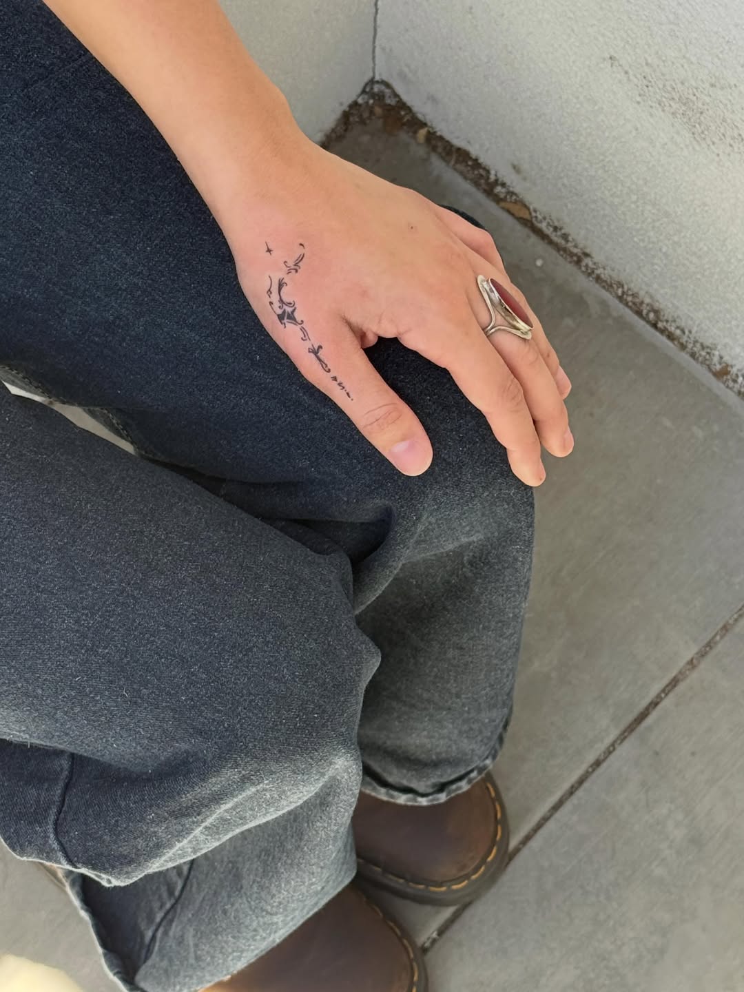 Tattoo by @amariisonn — fine_line