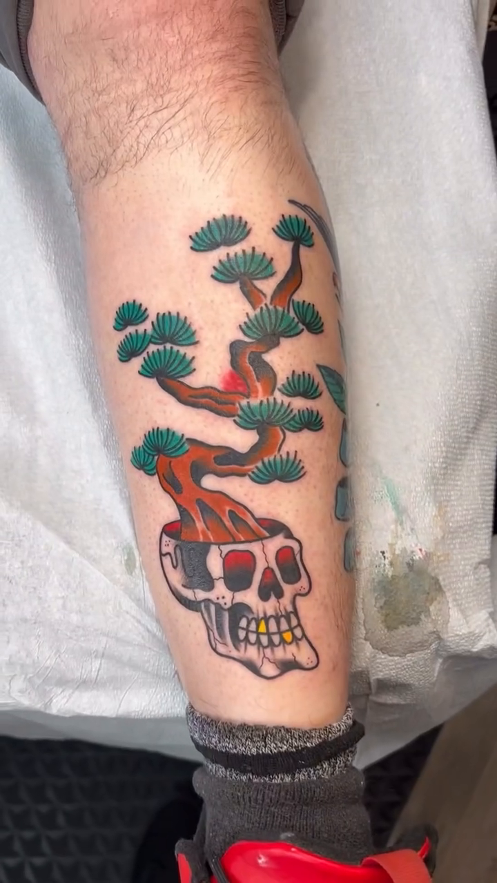 Tattoo by @tvptattoos โ american_traditional, illustrative