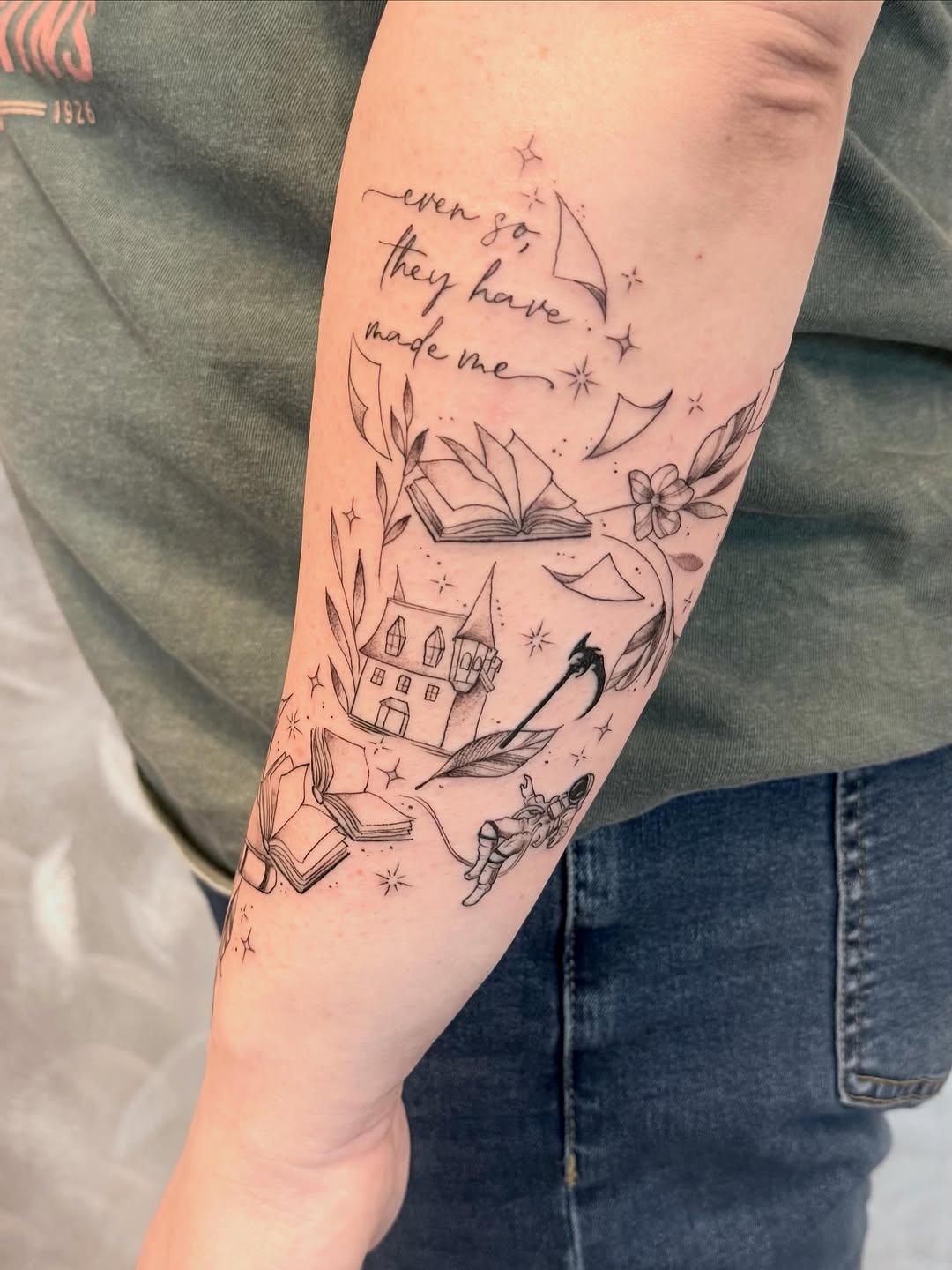 Tattoo by @mariannaddking — illustrative, fine_line