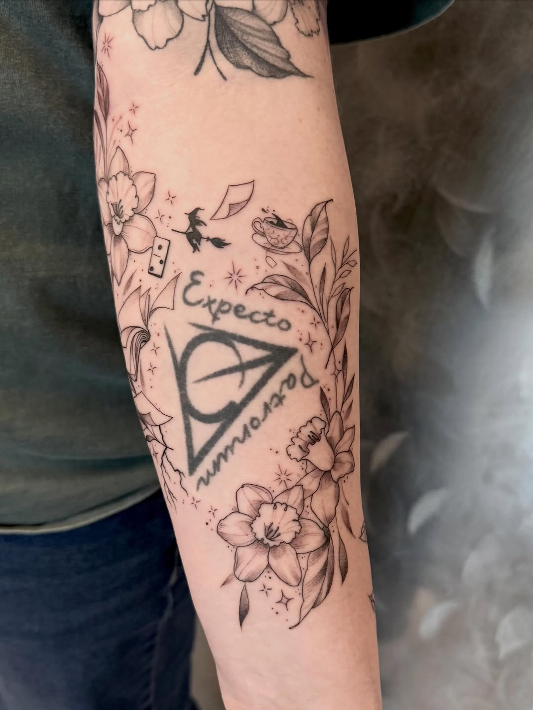 Tattoo by @mariannaddking — illustrative, fine_line
