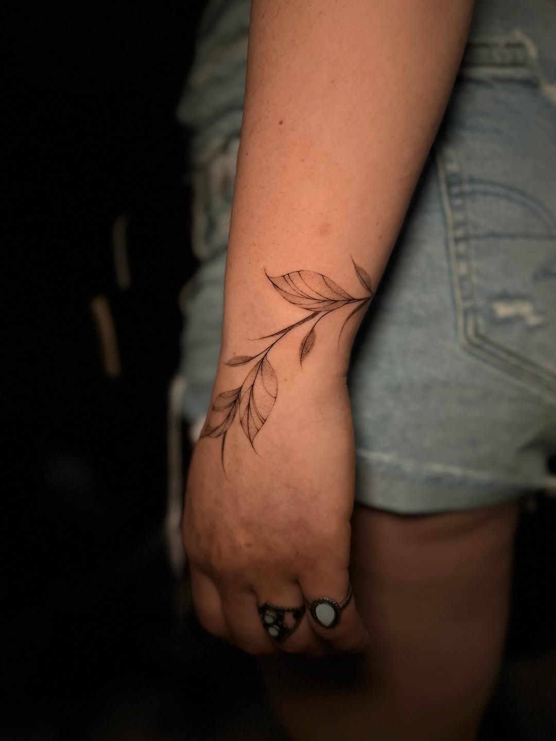 Tattoo by @inkedbyfrida โ fine_line, illustrative