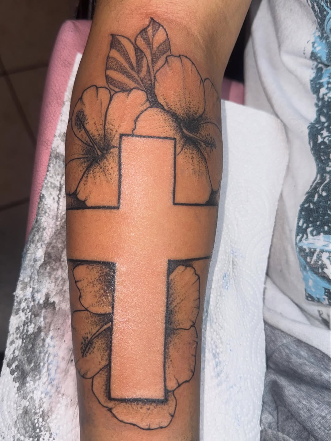 Tattoo by @tatssbydess — black_and_grey