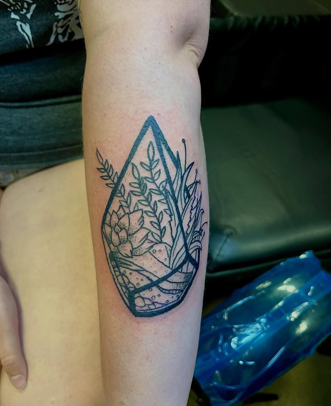 Tattoo by @shadowofjeff โ fine_line, illustrative