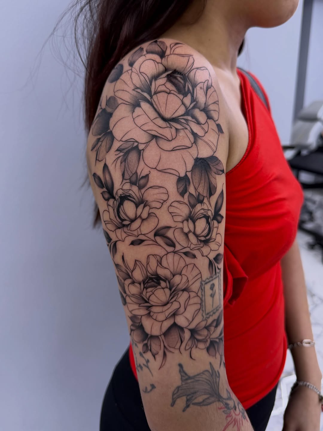 Tattoo by @gabsthegeminii — black_and_grey, fine_line