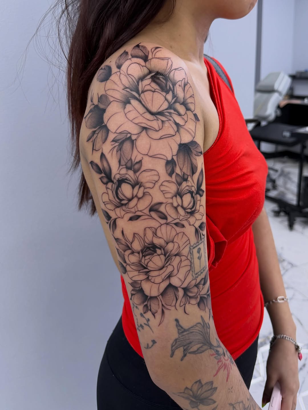 Tattoo by @gabsthegeminii — black_and_grey, fine_line