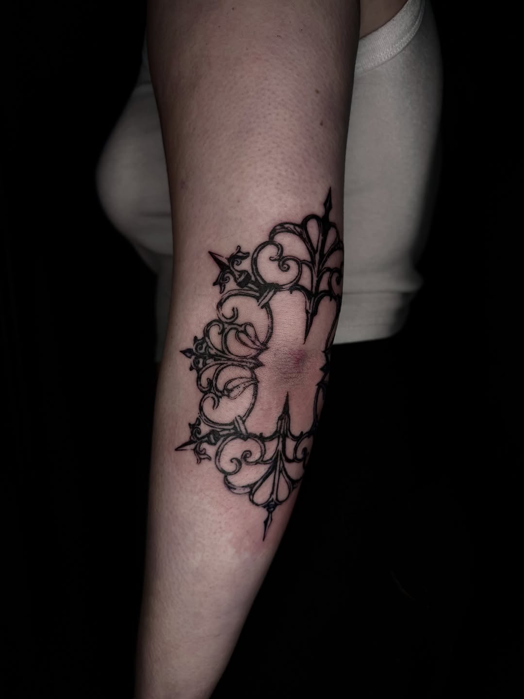 Tattoo by @lilith.belle.tattoo β ornamental, blackwork